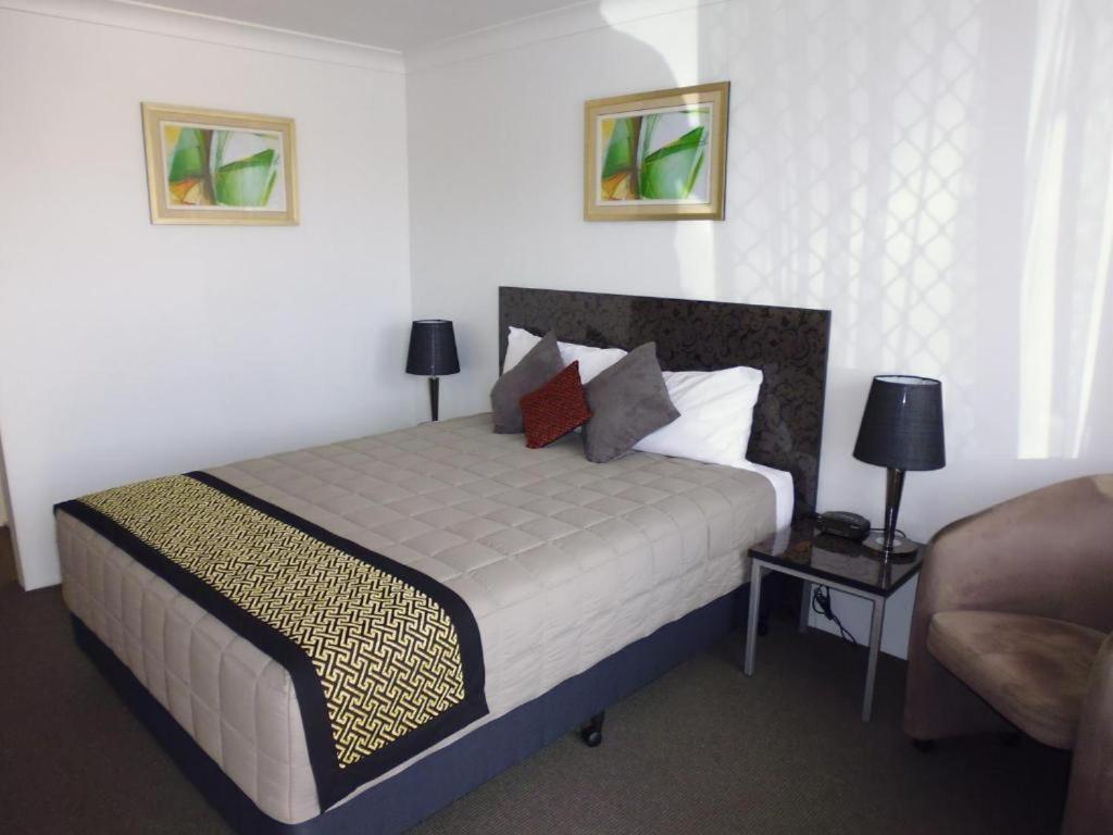 Burke & Wills Motor Motel 4*