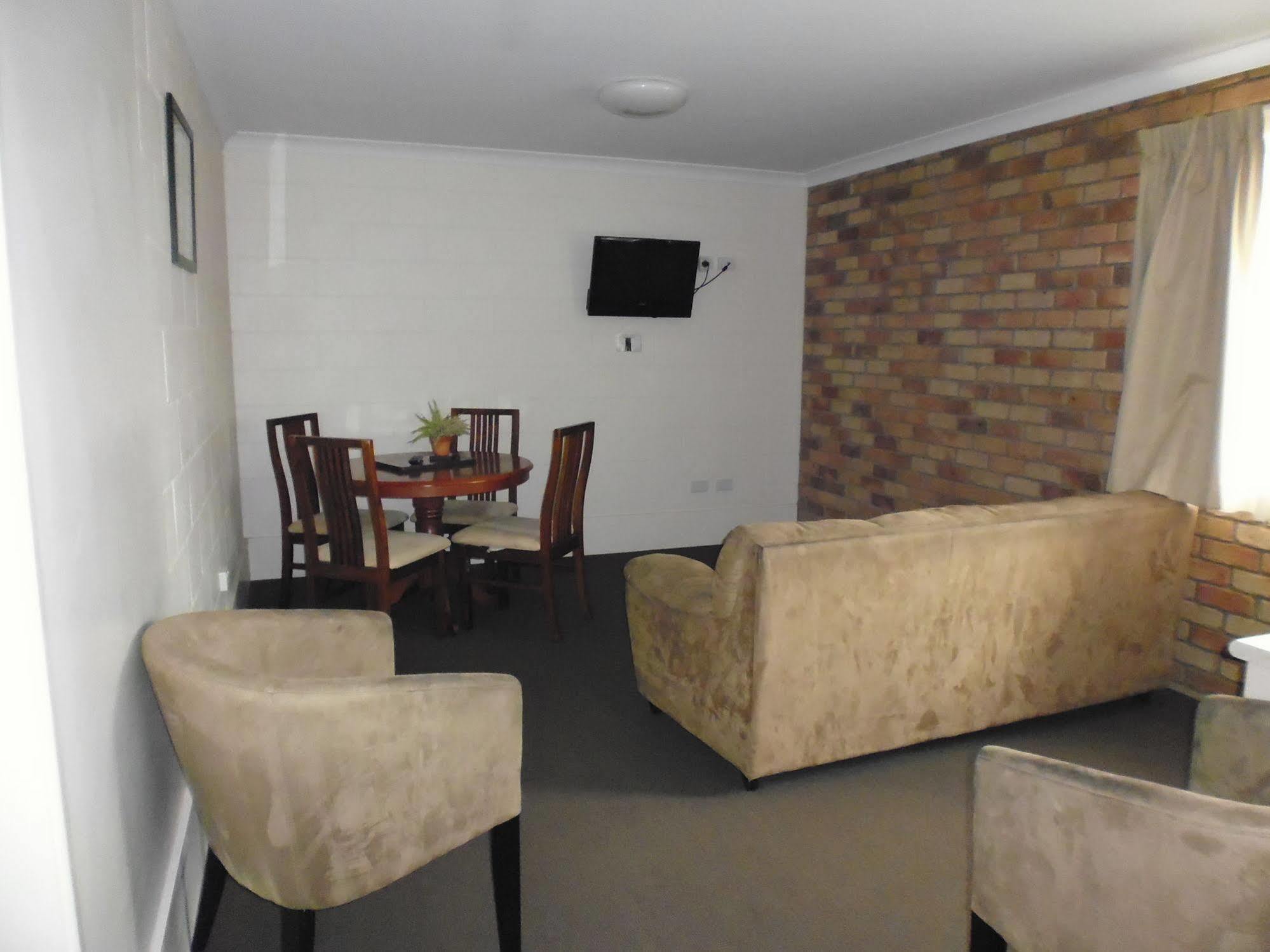 Burke & Wills Motor 4* Kingaroy